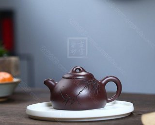 《半月》 《半月》