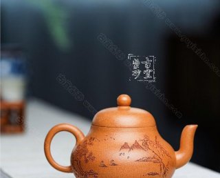 《梨形壺》 《梨形壺》