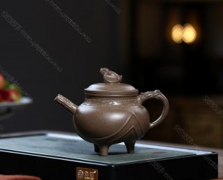 三足納福 三足納福