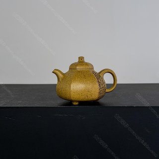 六方乳鼎 六方乳鼎