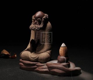 《紫砂達摩倒流香爐擺件》宜興紫砂紫砂壺純手工茶壺茶具 《紫砂達摩倒流香爐擺件》宜興紫砂紫砂壺純手工茶壺茶具