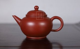 《水平》宜興紫砂壺助理工藝美術師手工水平大紅袍 《水平》宜興紫砂壺助理工藝美術師手工水平大紅袍