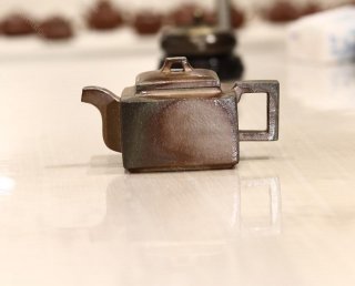 亞明四方 亞明四方