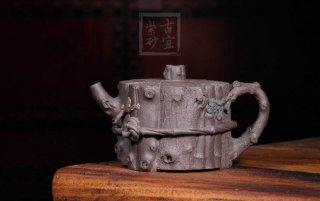 《束柴三友》宜興紫砂壺手工高級(jí)工藝美術(shù)師大師收藏級(jí)茶壺清灰泥束柴三友 《束柴三友》宜興紫砂壺手工高級(jí)工藝美術(shù)師大師收藏級(jí)茶壺清灰泥束柴三友