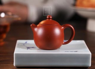 《龍蛋》宜興紫砂壺實(shí)力派名家手工朱泥龍旦茶壺具 《龍蛋》宜興紫砂壺實(shí)力派名家手工朱泥龍旦茶壺具