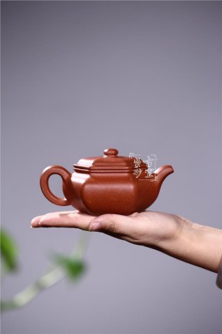 《六方仿古》 《六方仿古》