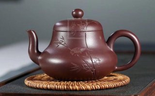 《君德》宜興紫砂壺全手工茶壺老師茶具黃龍山紫泥君德 《君德》宜興紫砂壺全手工茶壺老師茶具黃龍山紫泥君德