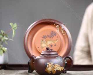 《虎虎生威》 《虎虎生威》