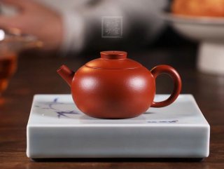 《巨輪西施》宜興實(shí)力派名家手工紫砂壺茶壺具朱泥西施 《巨輪西施》宜興實(shí)力派名家手工紫砂壺茶壺具朱泥西施