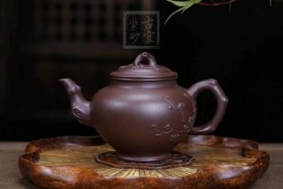 《報春》宜興助理工藝美術師手工紫砂壺紫泥料茶壺報春茶具 《報春》宜興助理工藝美術師手工紫砂壺紫泥料茶壺報春茶具
