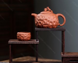 松鼠供春 松鼠供春