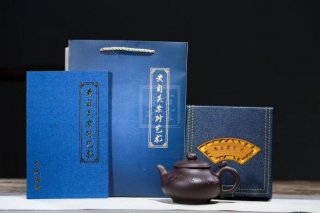 《金猴獻(xiàn)瑞》 《金猴獻(xiàn)瑞》